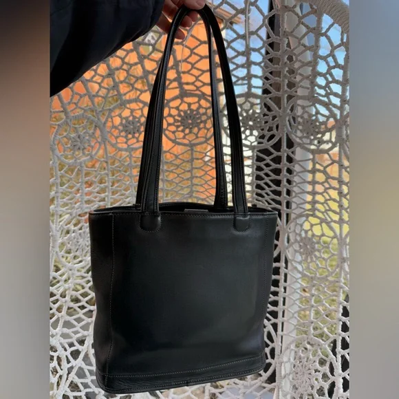 Coach Bleecker Vintage Black Leather Tote Bag made in USA - Picture 3 of 7